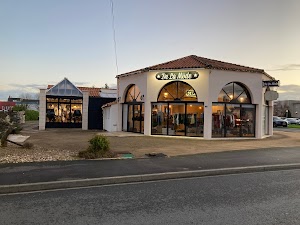 De La Mode place picture